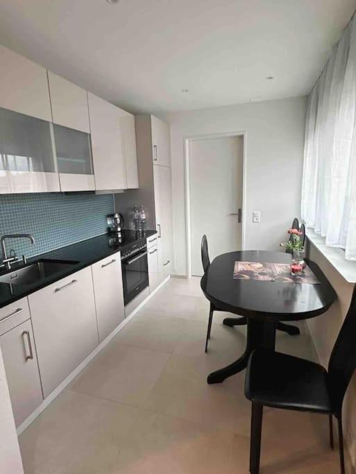 Neubau In Zuerich Oerlikon 아파트 외부 사진