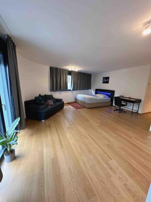 Neubau In Zuerich Oerlikon 아파트 외부 사진